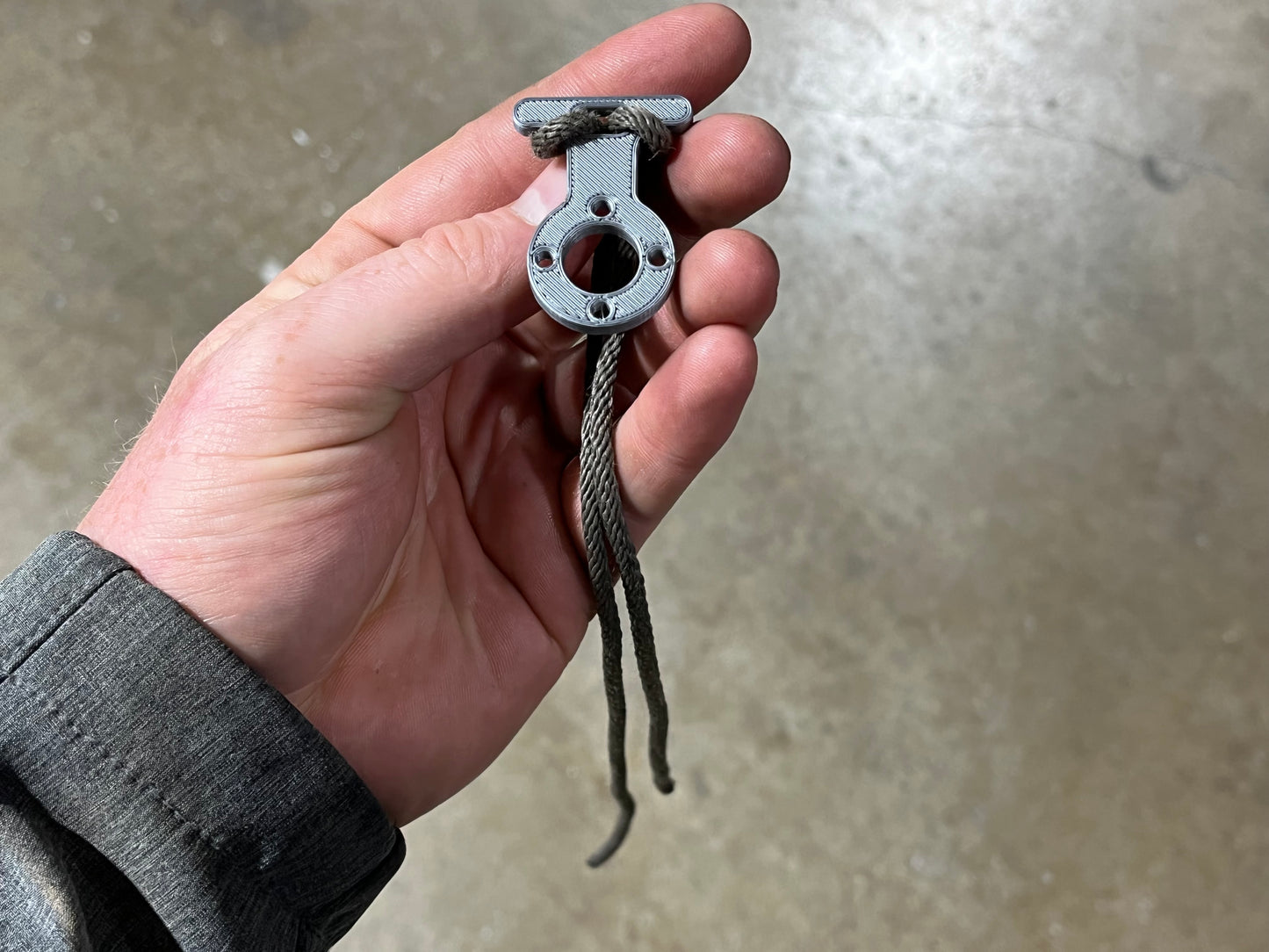 3D Printed Parachute String Holder